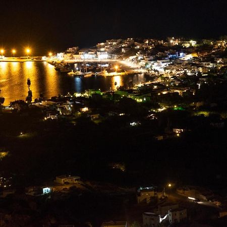 Traditional Stone House With Breathtaking View Serifos Town Buitenkant foto