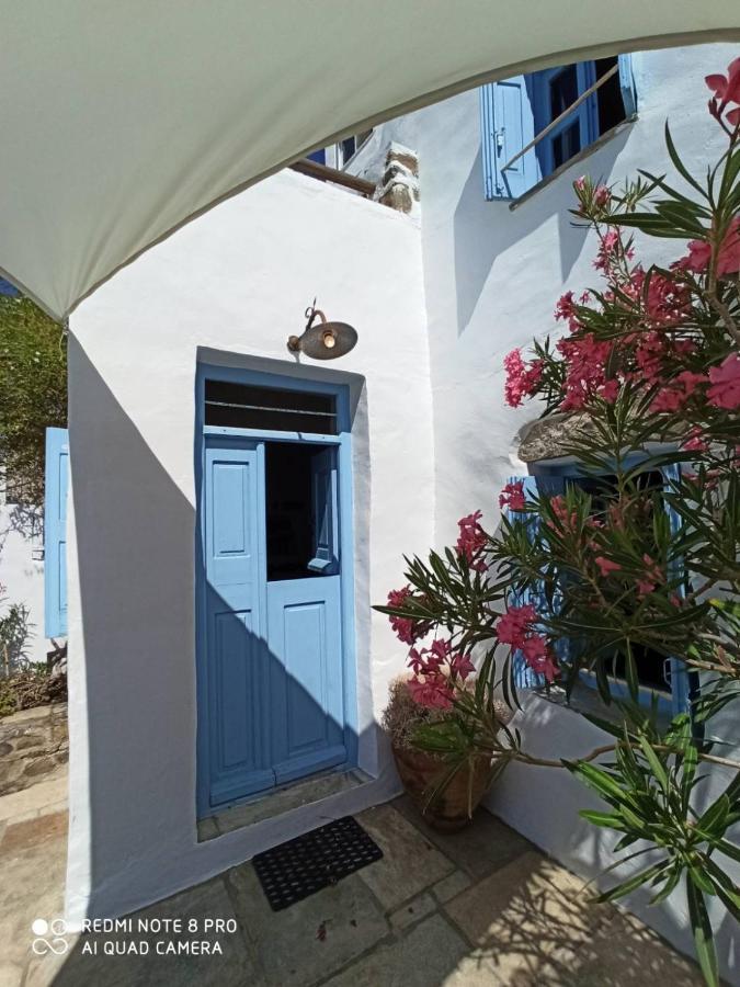 Traditional Stone House With Breathtaking View Serifos Town Buitenkant foto