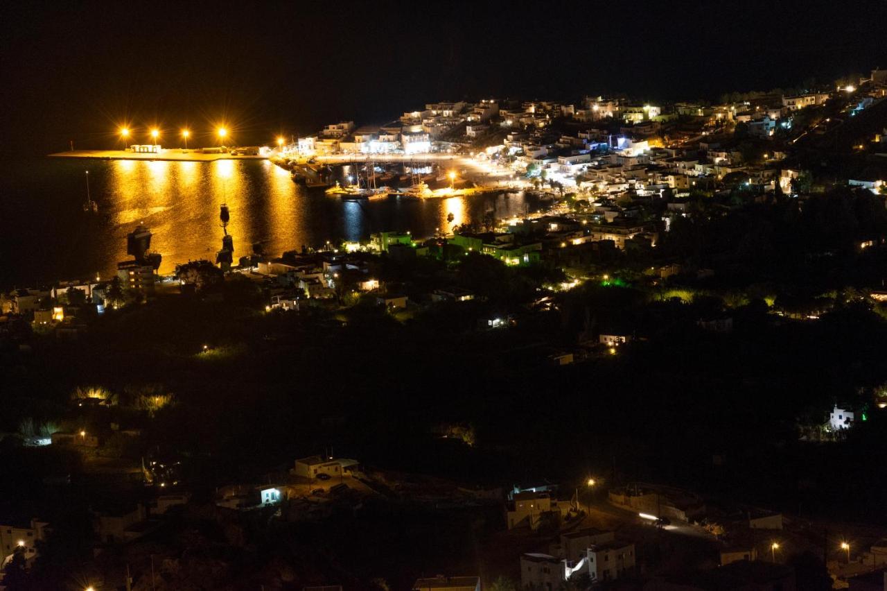 Traditional Stone House With Breathtaking View Serifos Town Buitenkant foto